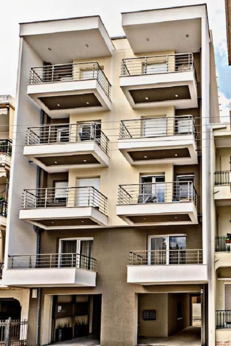 8 Blocks Apartments 1A アレクサンドルポリス エクステリア 写真