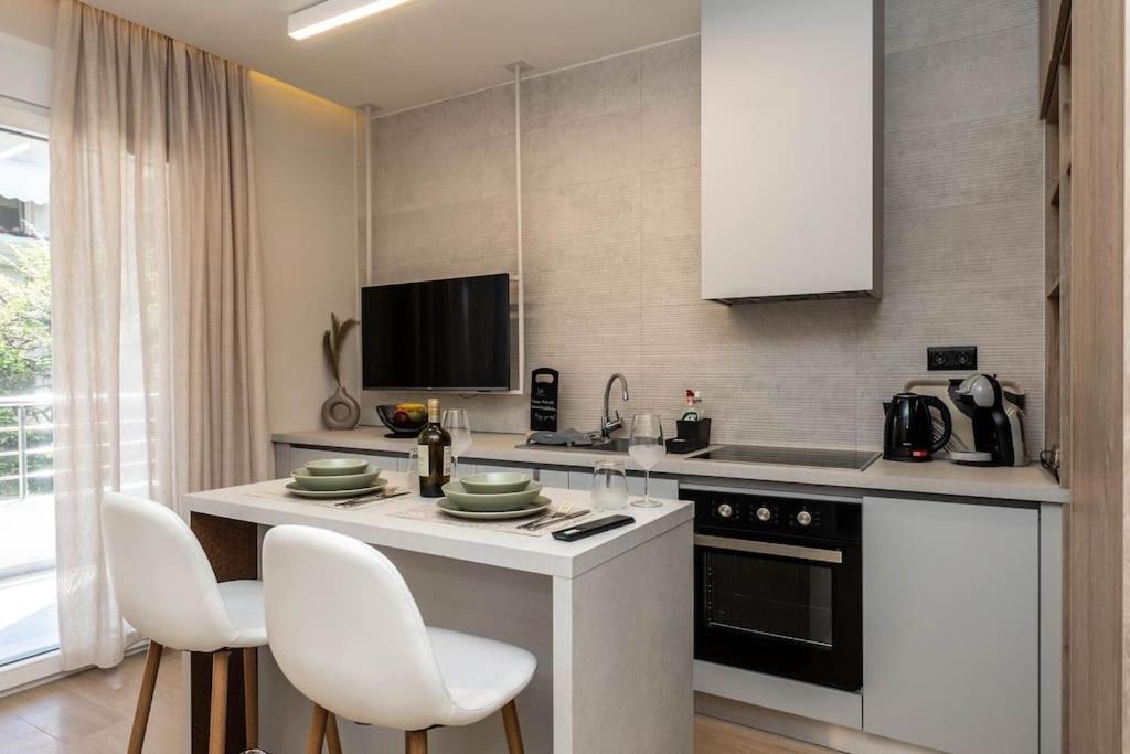 8 Blocks Apartments 1A アレクサンドルポリス エクステリア 写真