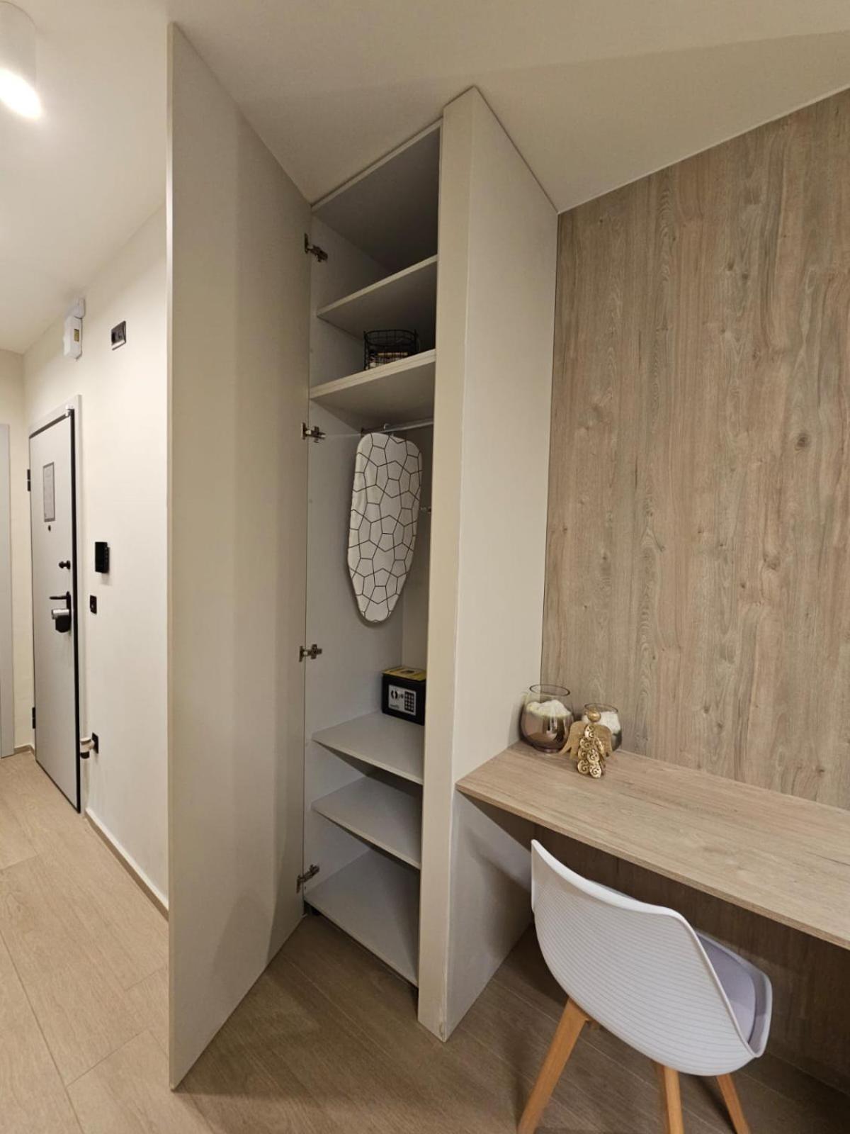 8 Blocks Apartments 1A アレクサンドルポリス エクステリア 写真